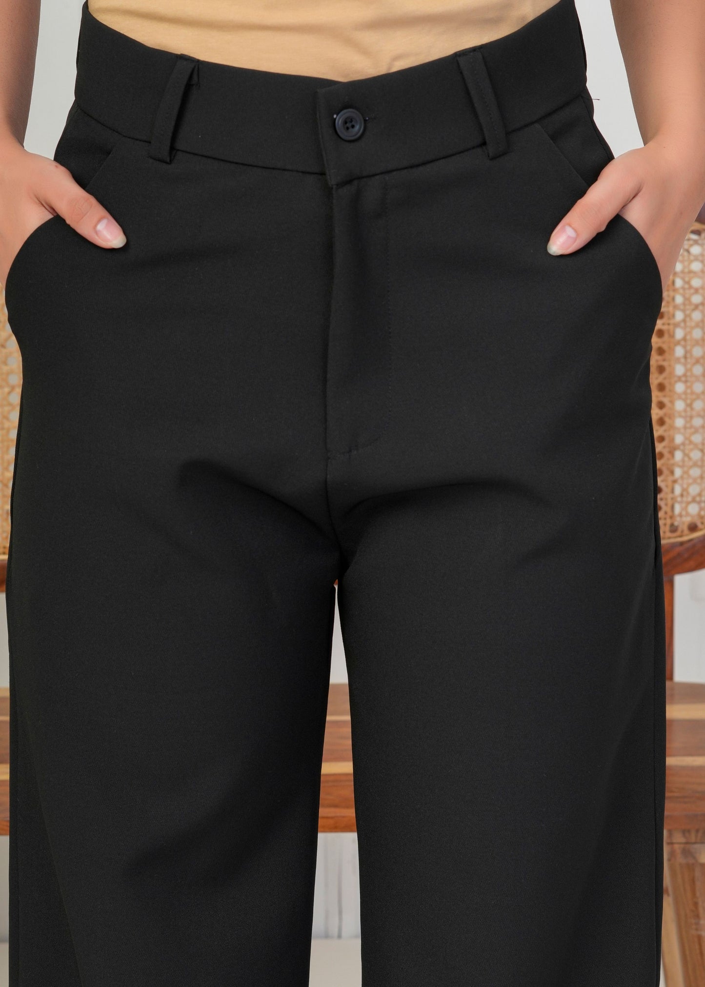 Elegant Black Straight Pant